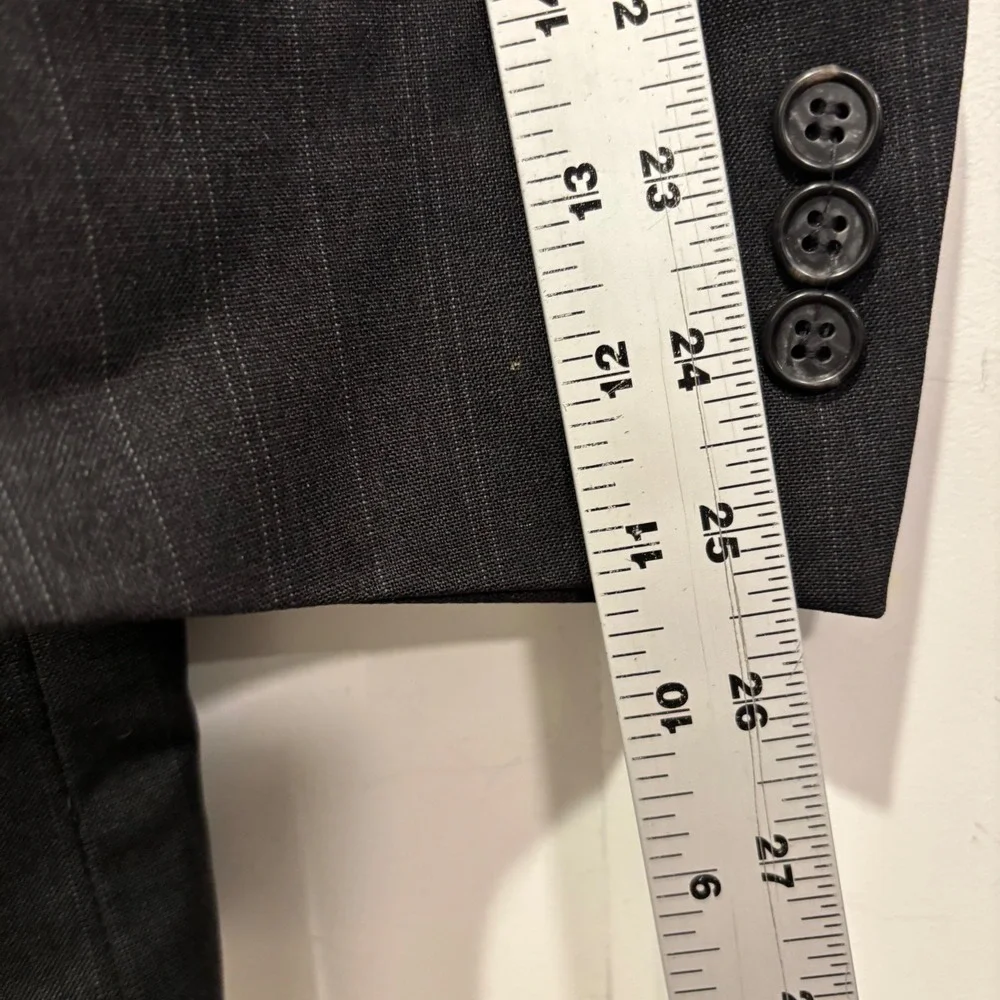Pierre Cardin Mens 44R Wool Blazer Jacket Grey Pinstripe Charcoal Suit Coat